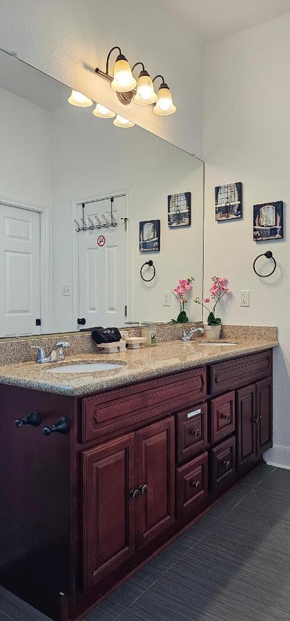 Private Beach -- Away From The Crowds - Ocean Views -Short Drive To Moody Gardens, Schlitter Bahn, Pleasure Pier Galveston Luaran gambar